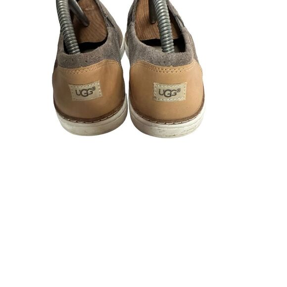 UGG Women's S/N 1018375 Adley Perf Slip-on Loafer Flats Gray & Tan Size 8 - Picture 4 of 6